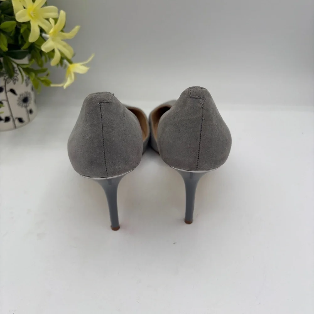 White House Black Market Gray Pumps Size 8 Pointed Toe